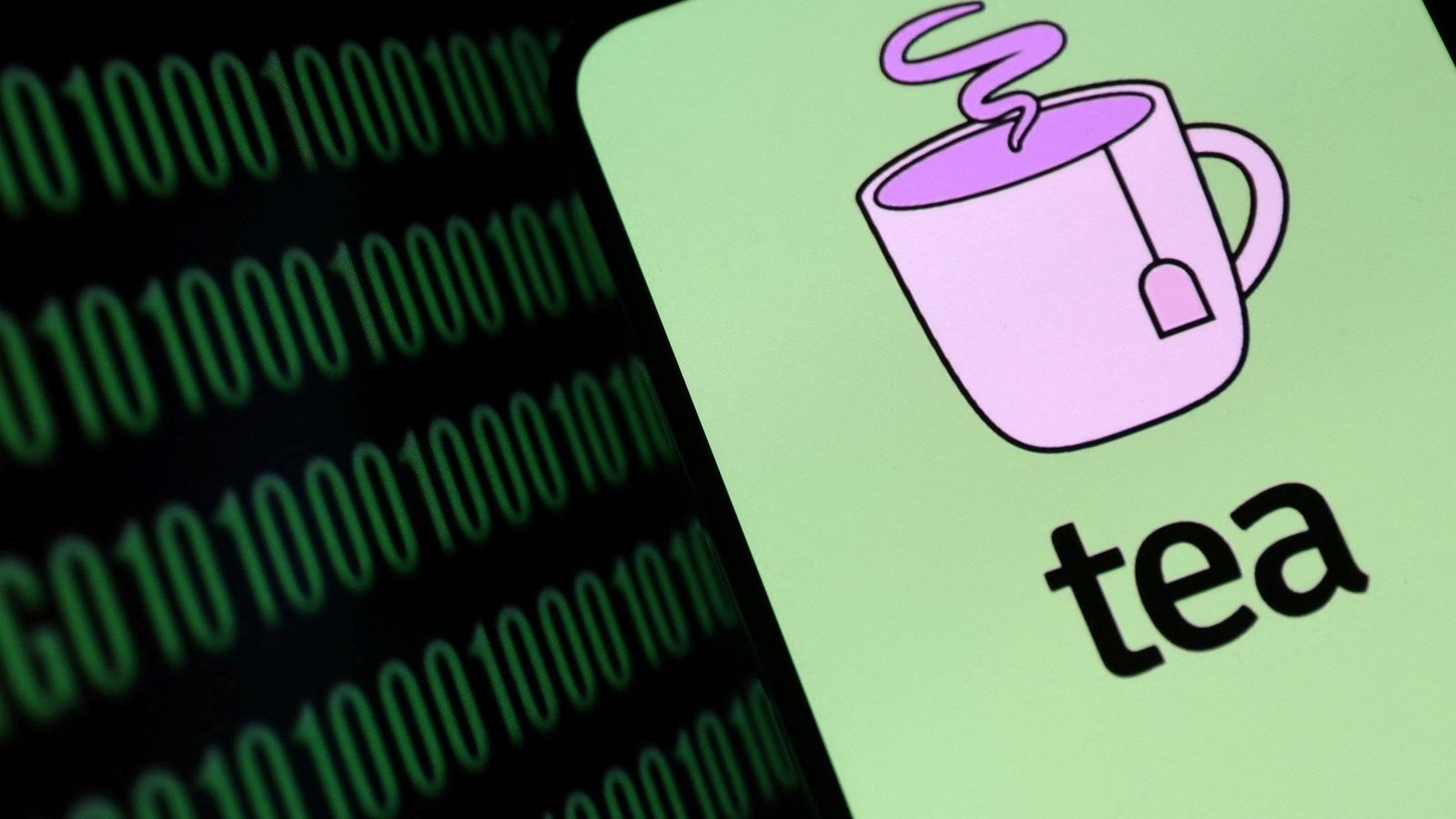 تطبيق Tea للمواعدة يثير الجدل بعد تسريب 72 ألف صورة للمستخدمات