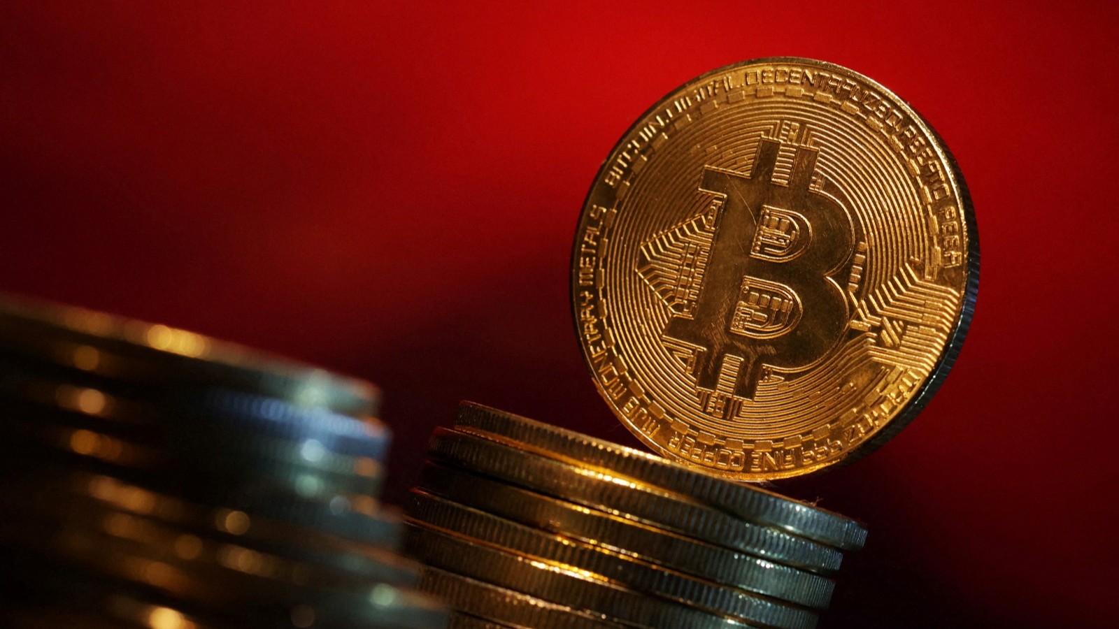 بعد خمول 14 سنة.. محافظ بيتكوين تنشط بأرباح 2 مليار دولار